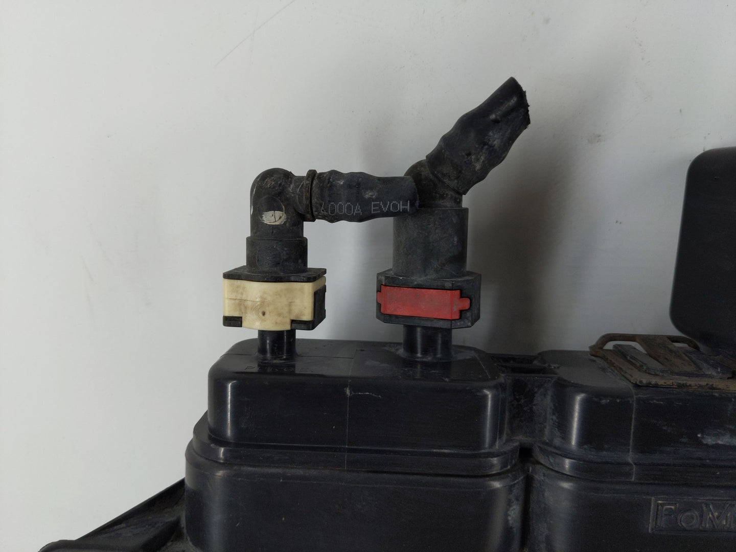 2011 Ford Fusion Fuel Vapor Charcoal Canister - Oemusedautoparts1.com