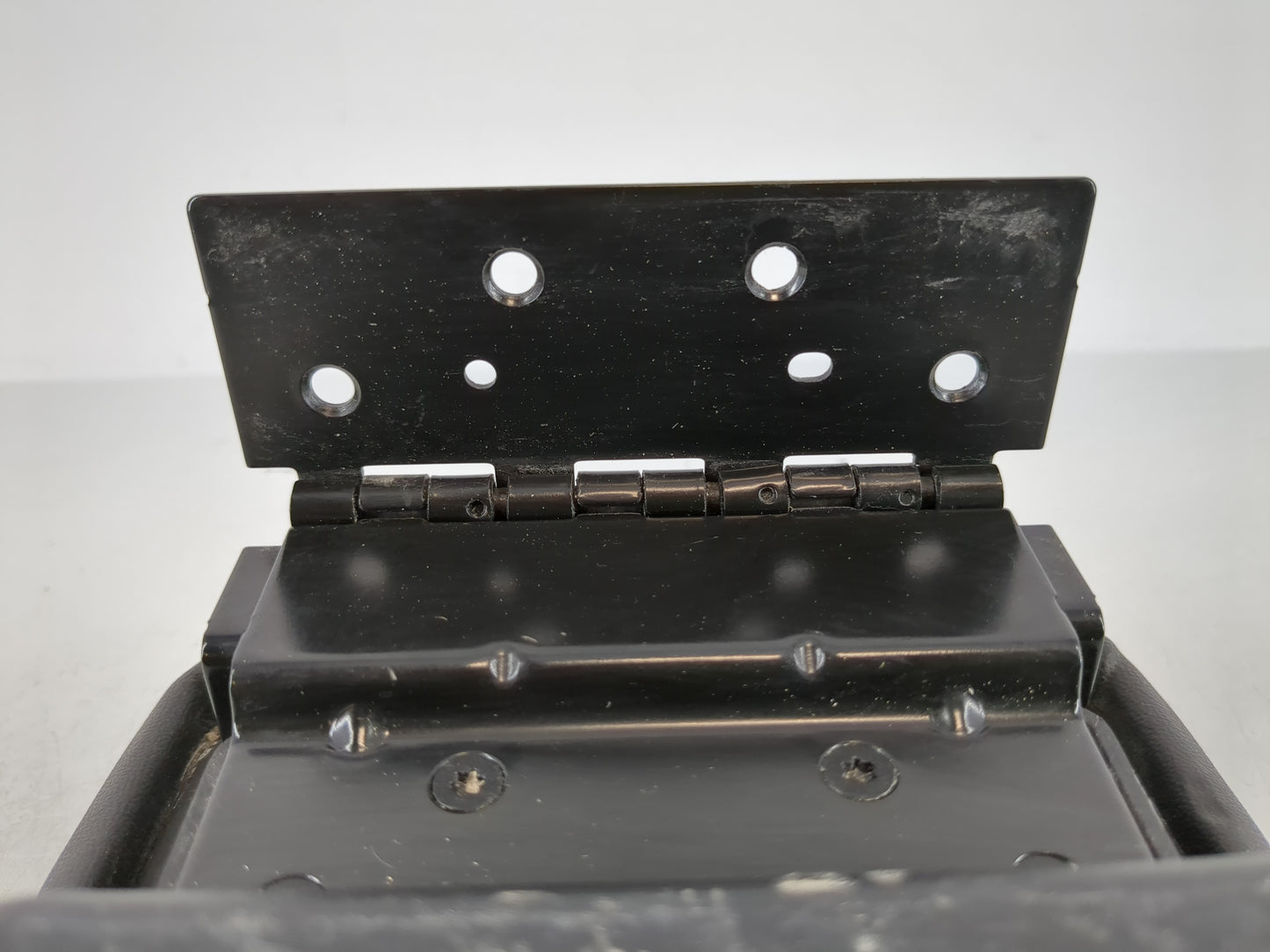 2010-2012 Ford Fusion Center Console Armrest Cover Lid Fits Fits 2010 2011 2012 OEM Used Auto Parts - Oemusedautoparts1.com