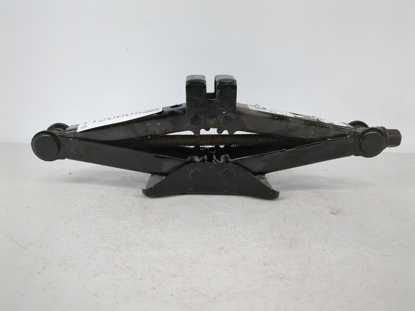 2011 Ford Fusion Spare Scissor Car Jack - Oemusedautoparts1.com