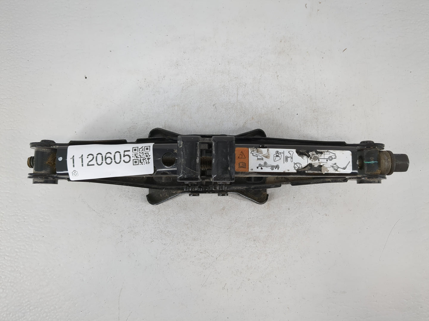 2011 Ford Fusion Spare Scissor Car Jack - Oemusedautoparts1.com