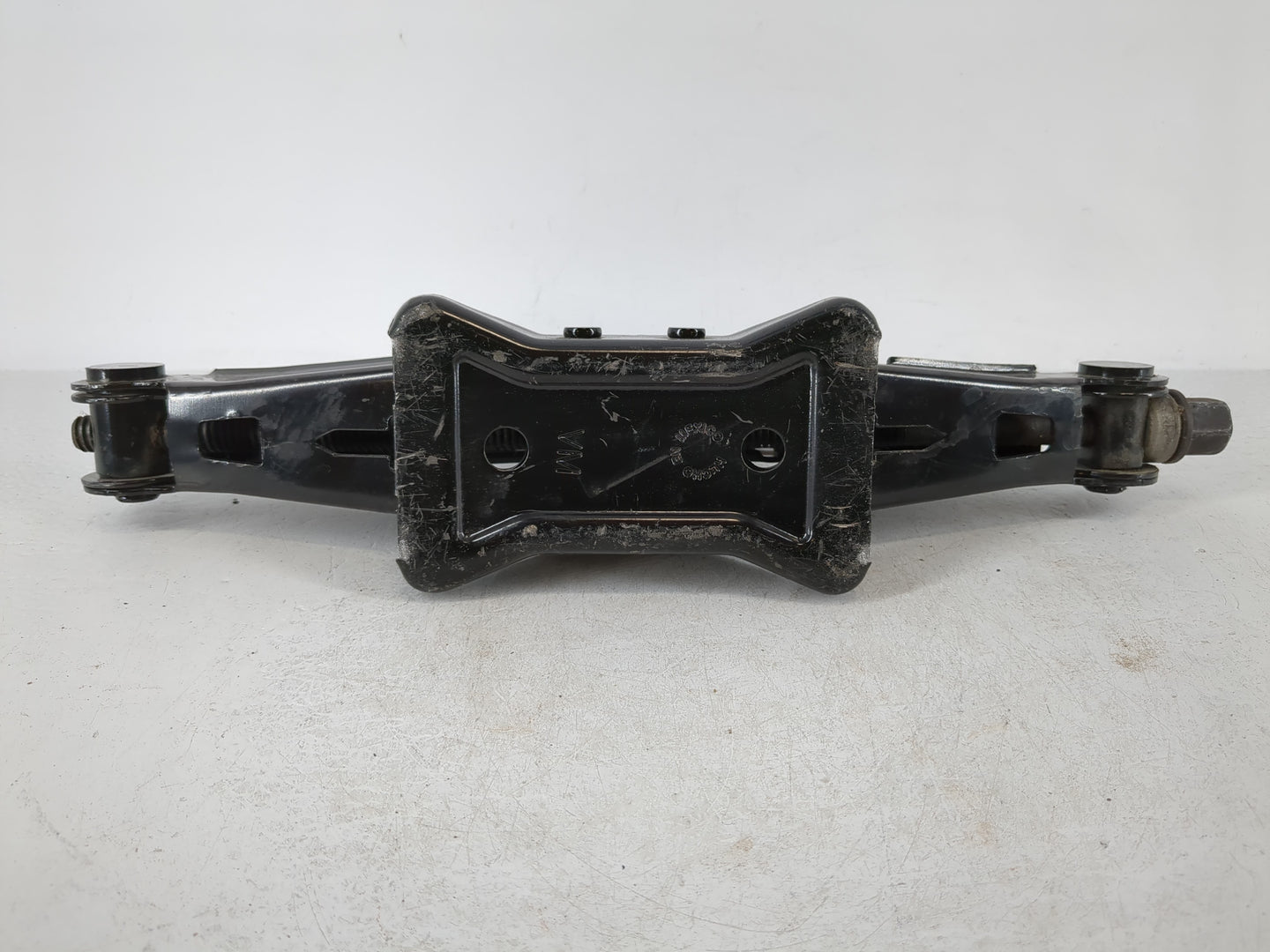 2011 Ford Fusion Spare Scissor Car Jack - Oemusedautoparts1.com