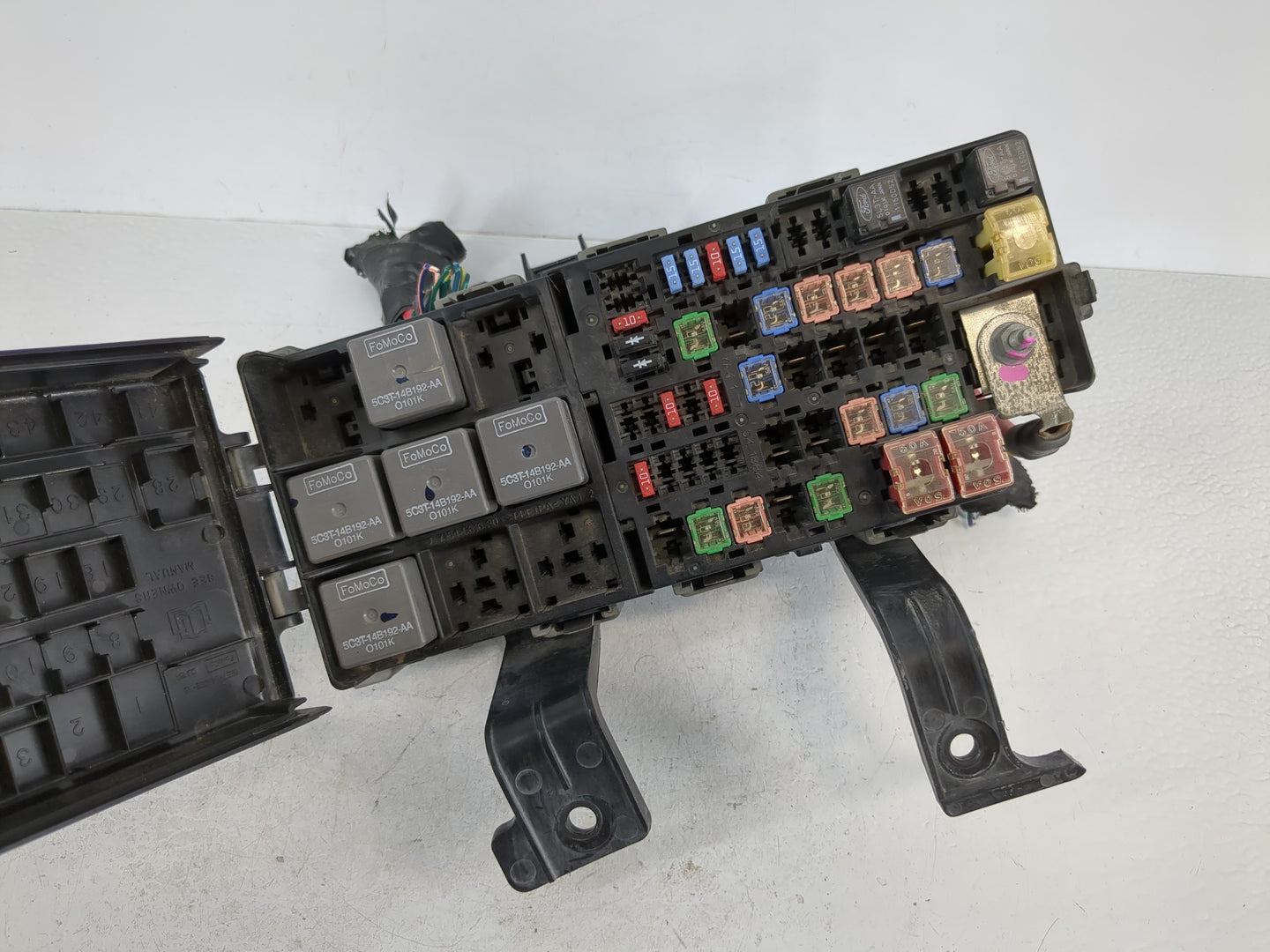 2010-2012 Ford Fusion Fusebox Fuse Box Panel Relay Module P/N:BE5T-14290 Fits Fits 2010 2011 2012 OEM Used Auto Parts - Oemu