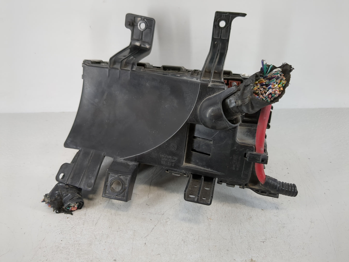 2010-2012 Ford Fusion Fusebox Fuse Box Panel Relay Module P/N:BE5T-14290 Fits Fits 2010 2011 2012 OEM Used Auto Parts - Oemu