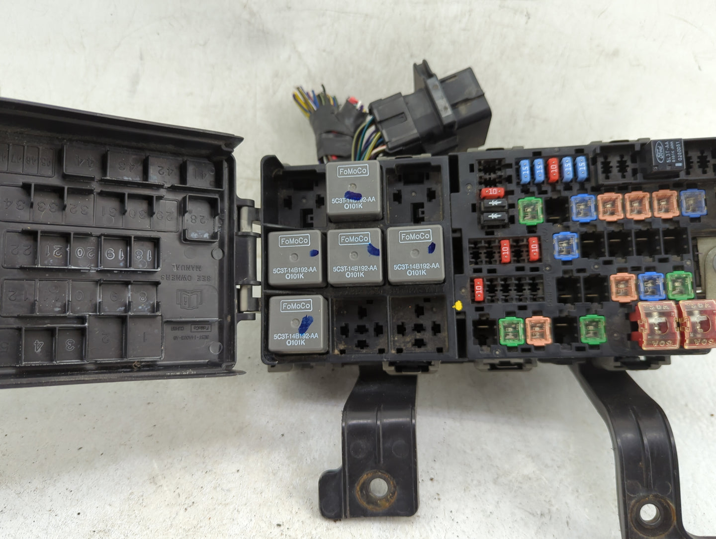 2010-2012 Ford Fusion Fusebox Fuse Box Panel Relay Module Fits Fits 2010 2011 2012 OEM Used Auto Parts - Oemusedautoparts1.c