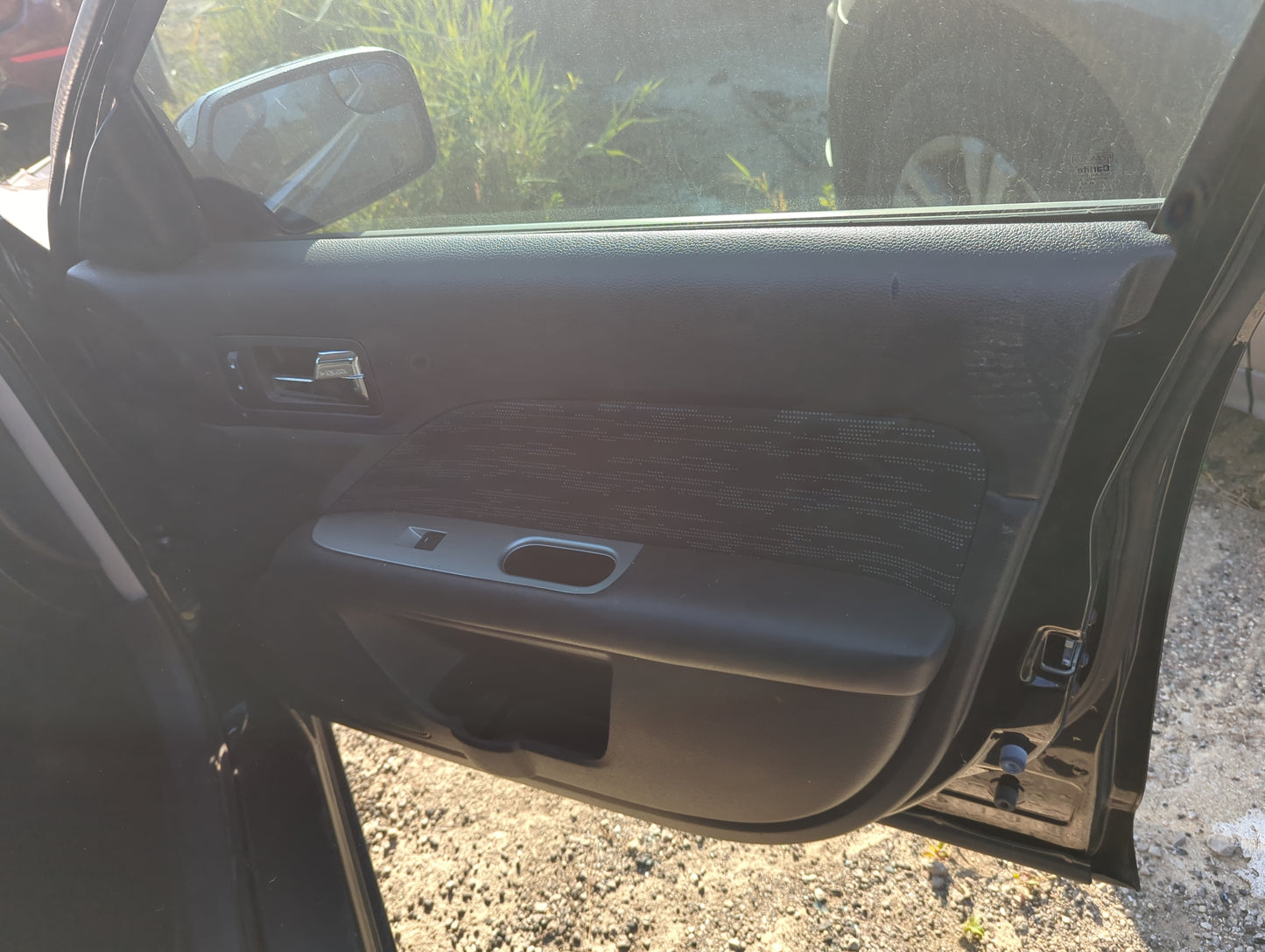 2011 Ford Fusion Front Right Passenger Interior Door Panel Trim - Oemusedautoparts1.com