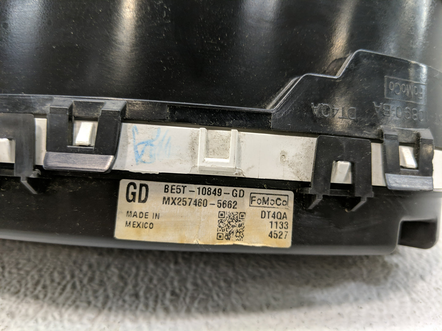 2011-2012 Ford Fusion Instrument Cluster Speedometer Gauges P/N:BE5T-10849-GD Fits Fits 2011 2012 OEM Used Auto Parts - Oemu