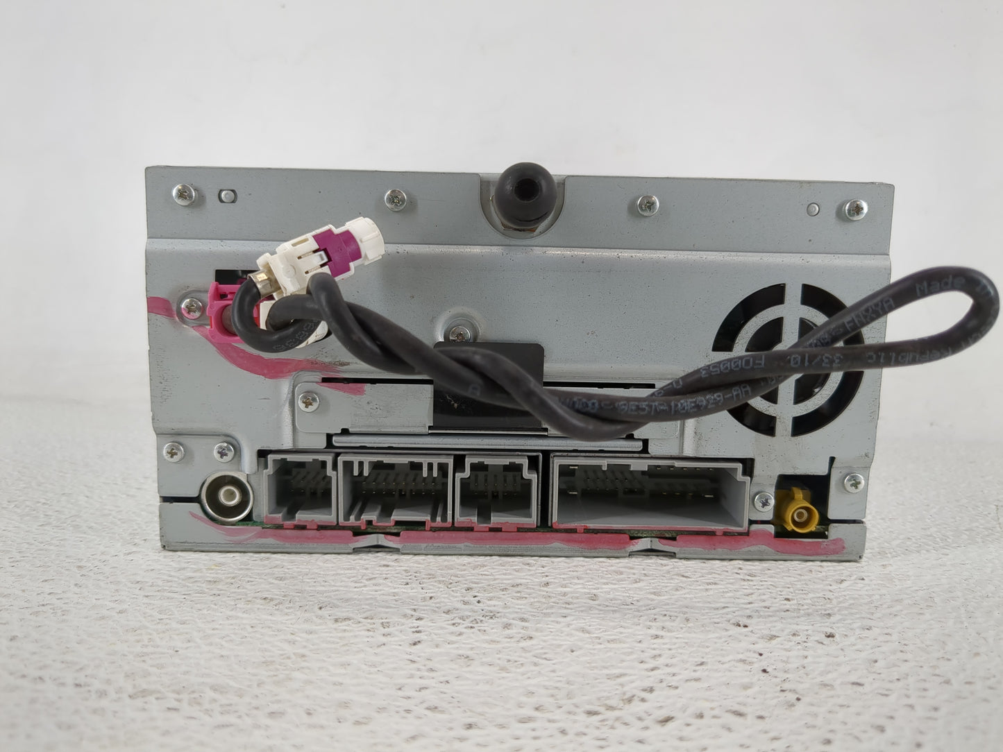 2011 Ford Fusion Radio AM FM Cd Player Receiver Replacement P/N:UQW1317 Fits OEM Used Auto Parts - Oemusedautoparts1.com