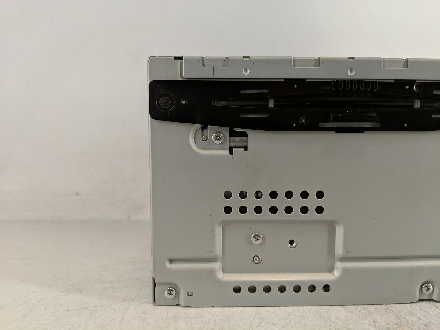 2010-2012 Ford Fusion Radio AM FM Cd Player Receiver Replacement P/N:BE5T-19C157-AB Fits Fits 2010 2011 2012 OEM Used Auto P