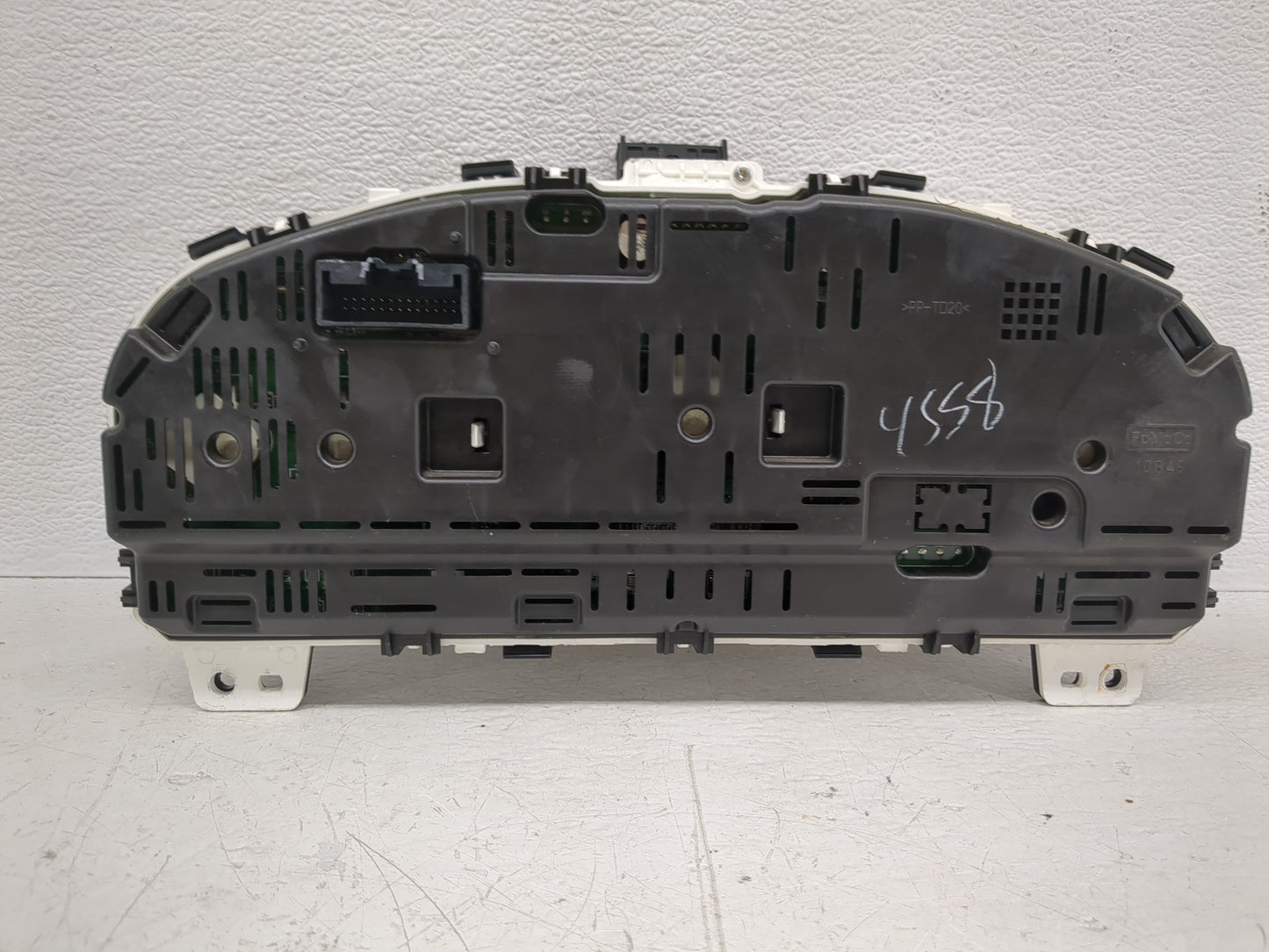 2011-2012 Ford Fusion Instrument Cluster Speedometer Gauges P/N:BE5T-10849-CD Fits Fits 2011 2012 OEM Used Auto Parts - Oemu