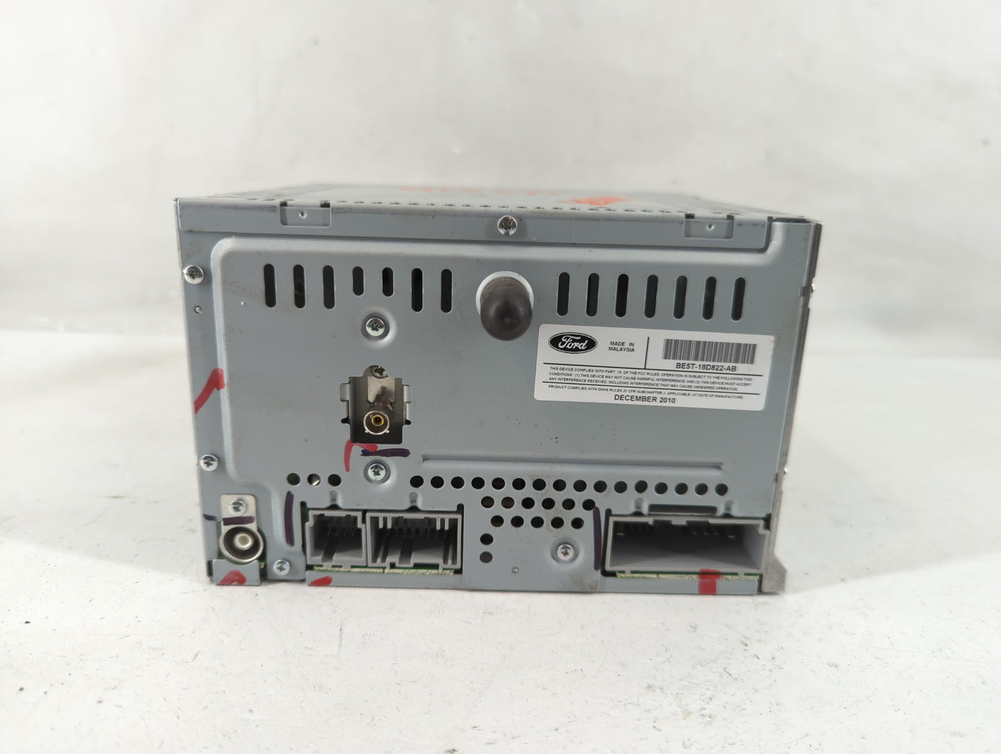 2011-2012 Ford Fusion Radio AM FM Cd Player Receiver Replacement P/N:BE5T-18D822-AB Fits Fits 2011 2012 OEM Used Auto Parts 