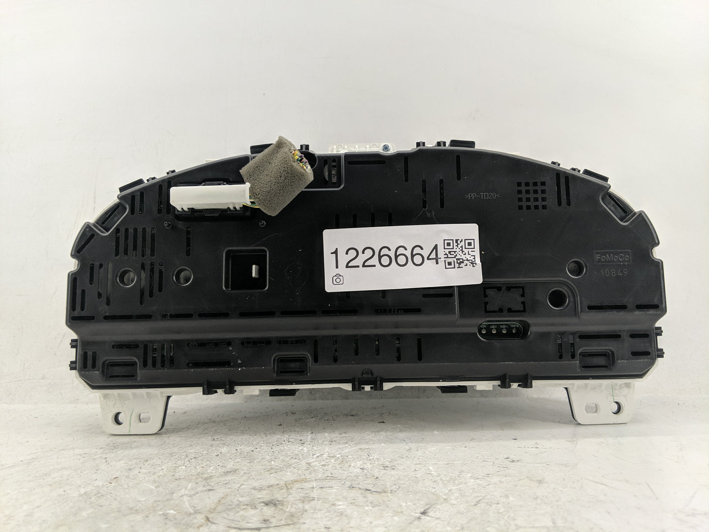 2011-2012 Ford Fusion Instrument Cluster Speedometer Gauges P/N:BE5T-10849-CD Fits Fits 2011 2012 OEM Used Auto Parts - Oemu