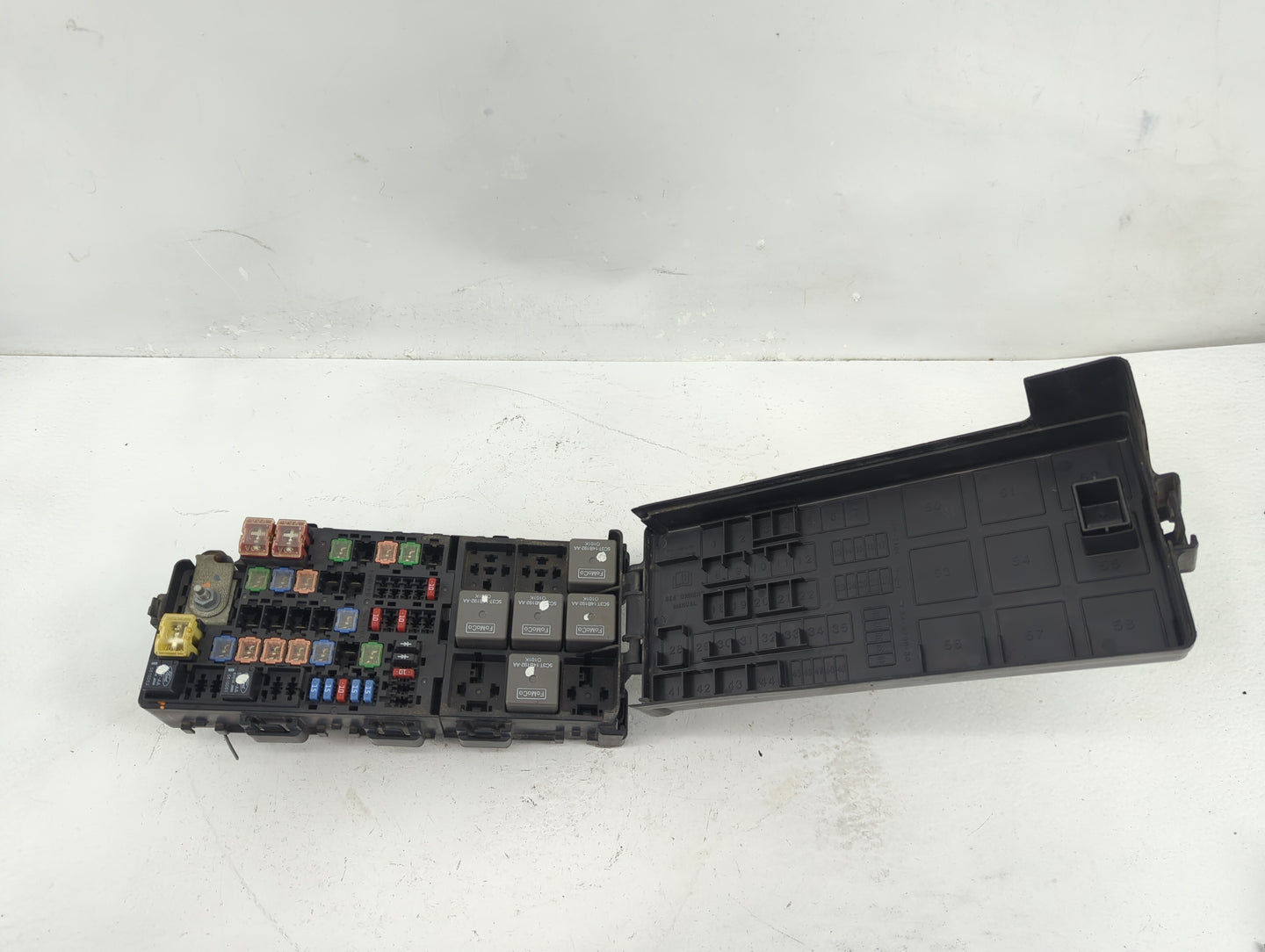 2010-2012 Ford Fusion Fusebox Fuse Box Panel Relay Module Fits Fits 2010 2011 2012 OEM Used Auto Parts - Oemusedautoparts1.c