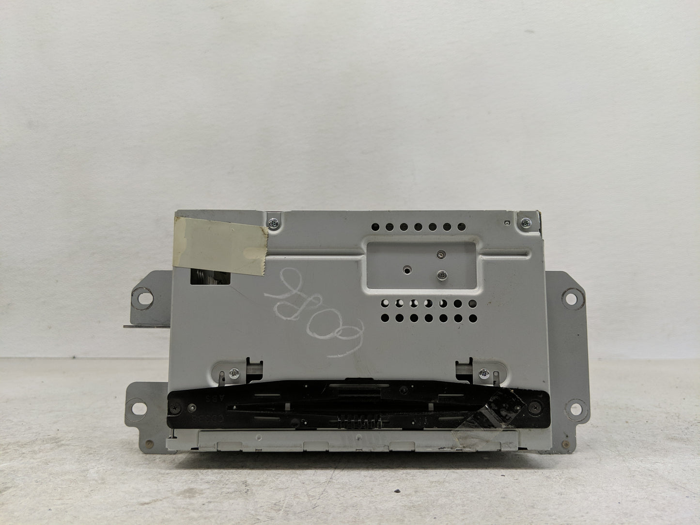2011-2012 Ford Fusion Radio AM FM Cd Player Receiver Replacement P/N:BE5T-18D822-AA Fits Fits 2011 2012 OEM Used Auto Parts 