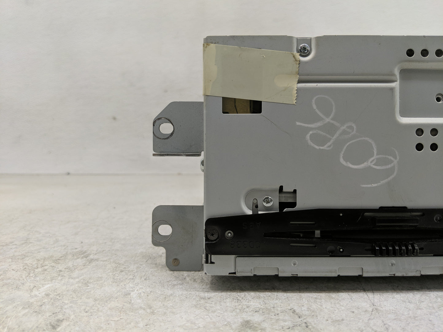 2011-2012 Ford Fusion Radio AM FM Cd Player Receiver Replacement P/N:BE5T-18D822-AA Fits Fits 2011 2012 OEM Used Auto Parts 