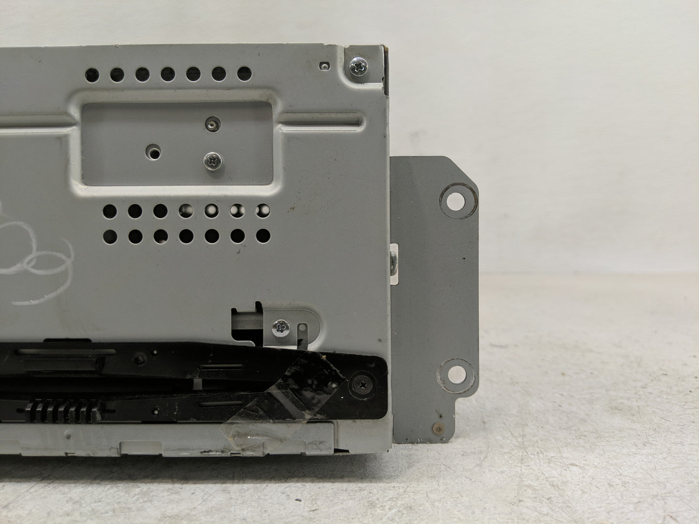 2011-2012 Ford Fusion Radio AM FM Cd Player Receiver Replacement P/N:BE5T-18D822-AA Fits Fits 2011 2012 OEM Used Auto Parts 