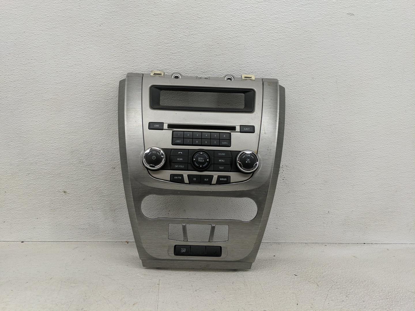 2010-2012 Ford Fusion Radio AM FM Cd Player Receiver Replacement P/N:9E5T-18A802-AE Fits Fits 2010 2011 2012 OEM Used Auto P
