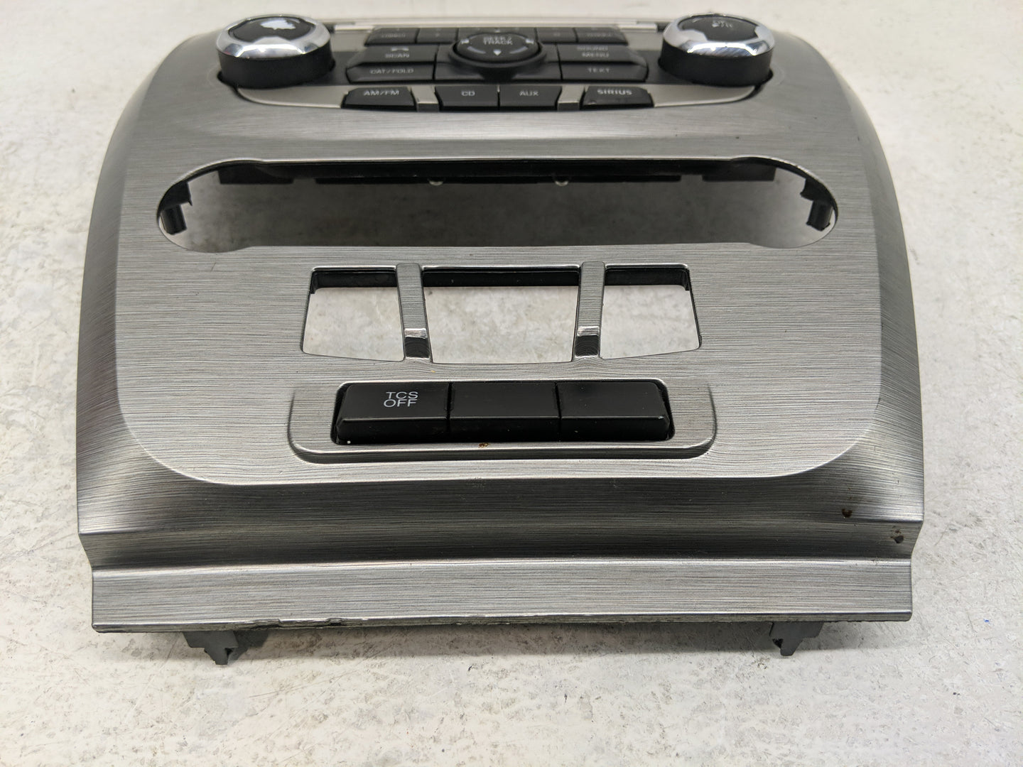 2010-2012 Ford Fusion Radio Control Panel - Oemusedautoparts1.com