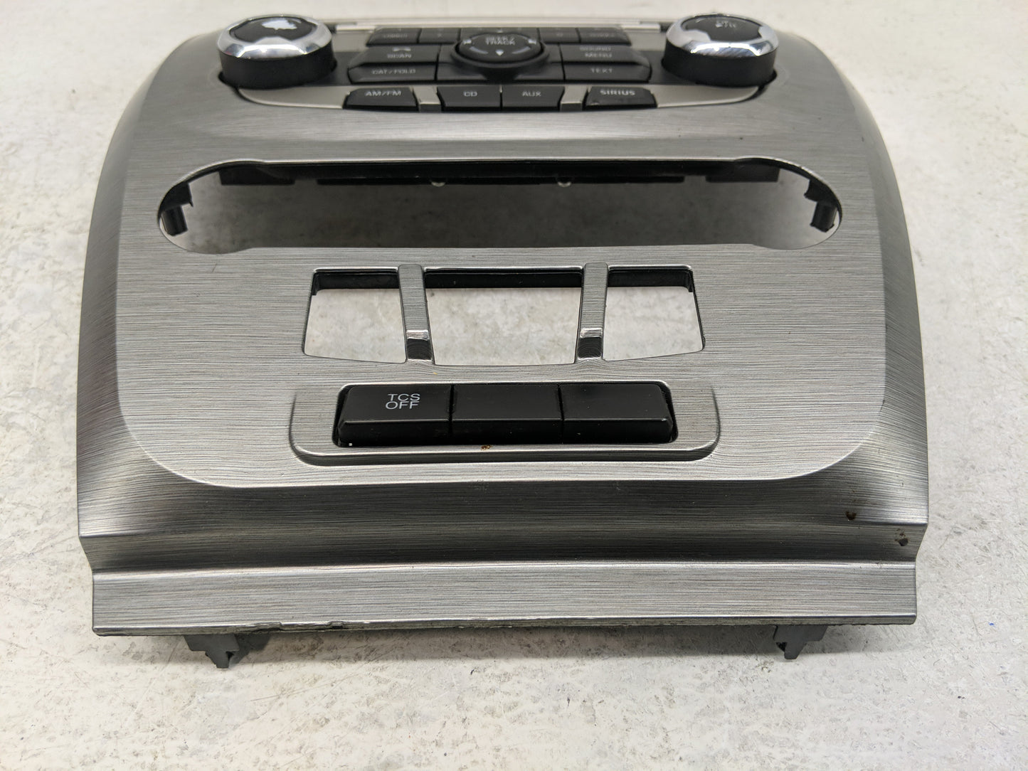 2010-2012 Ford Fusion Radio Control Panel - Oemusedautoparts1.com