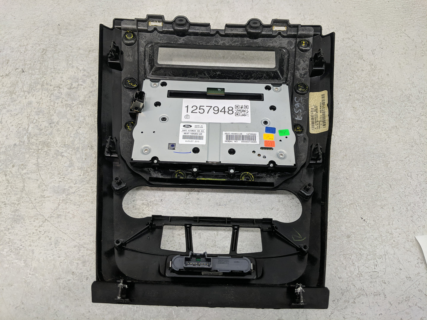 2010-2012 Ford Fusion Radio Control Panel - Oemusedautoparts1.com