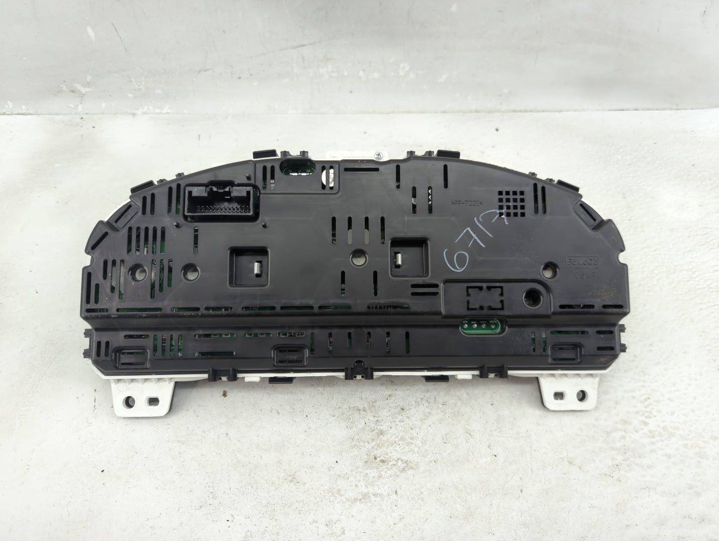 2011-2012 Ford Fusion Instrument Cluster Speedometer Gauges P/N:BE5T-10849-GD Fits Fits 2011 2012 OEM Used Auto Parts - Oemu