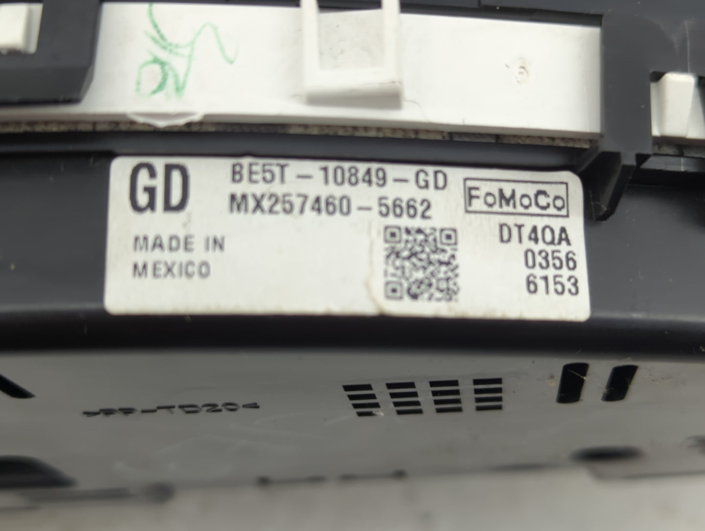2011-2012 Ford Fusion Instrument Cluster Speedometer Gauges P/N:BE5T-10849-GD Fits Fits 2011 2012 OEM Used Auto Parts - Oemu