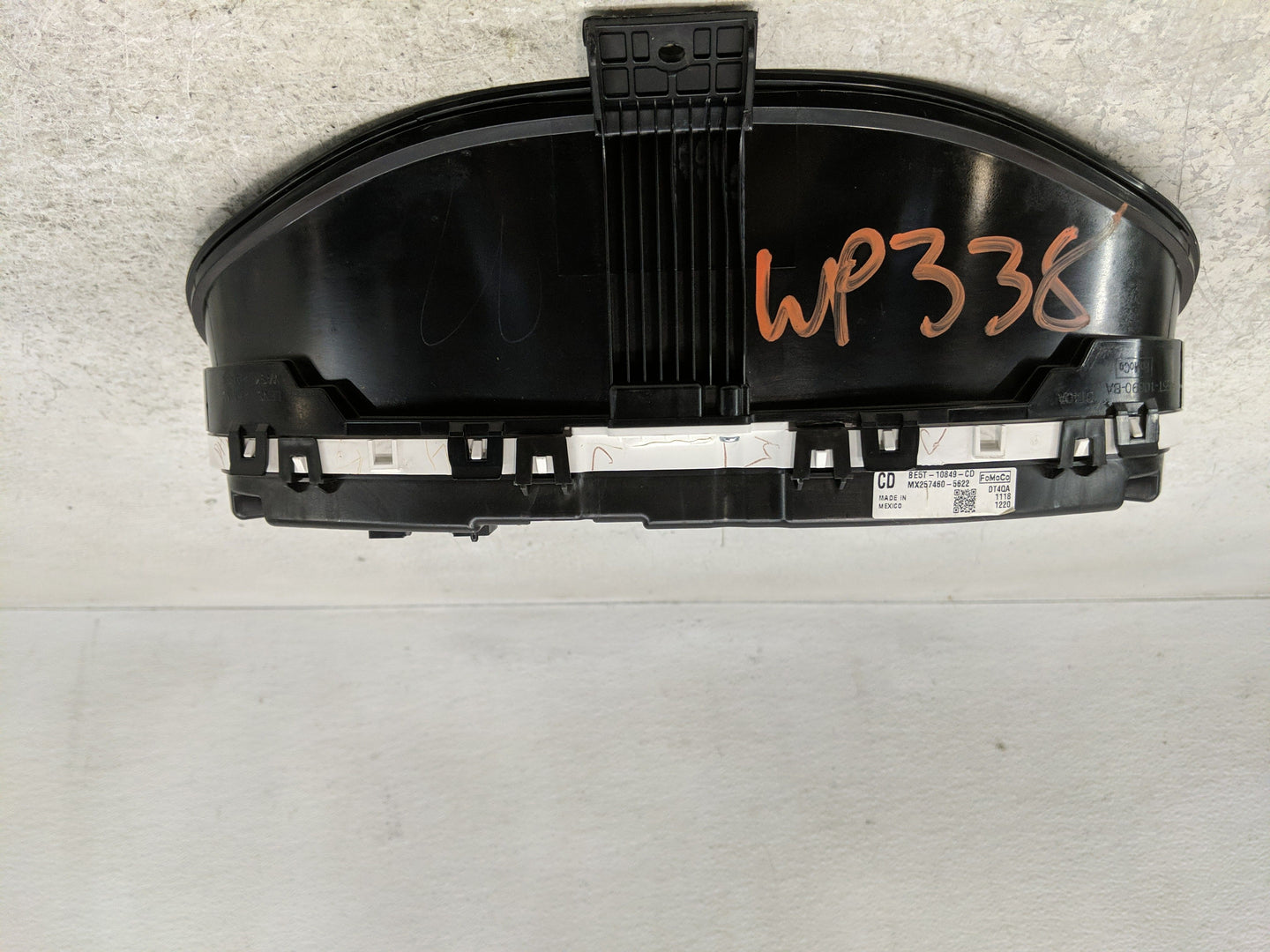 2011-2012 Ford Fusion Instrument Cluster Speedometer Gauges P/N:BE5T-10849-CD Fits Fits 2011 2012 OEM Used Auto Parts - Oemu