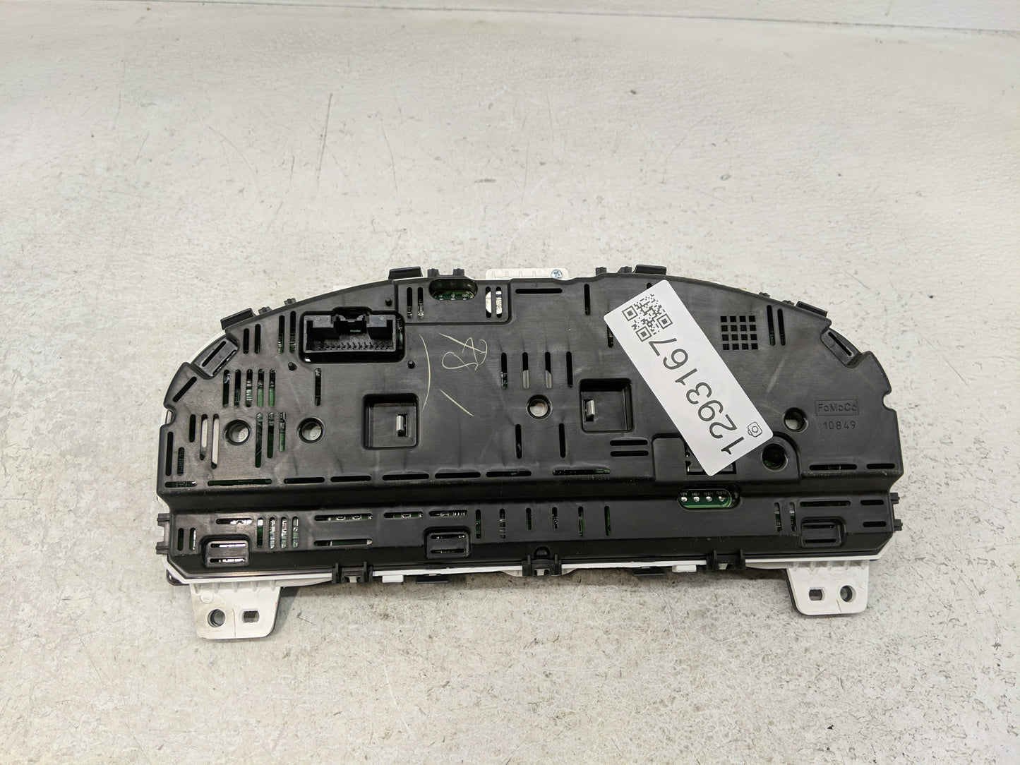 2011-2012 Ford Fusion Instrument Cluster Speedometer Gauges P/N:BE5T-10849-CD Fits Fits 2011 2012 OEM Used Auto Parts - Oemu