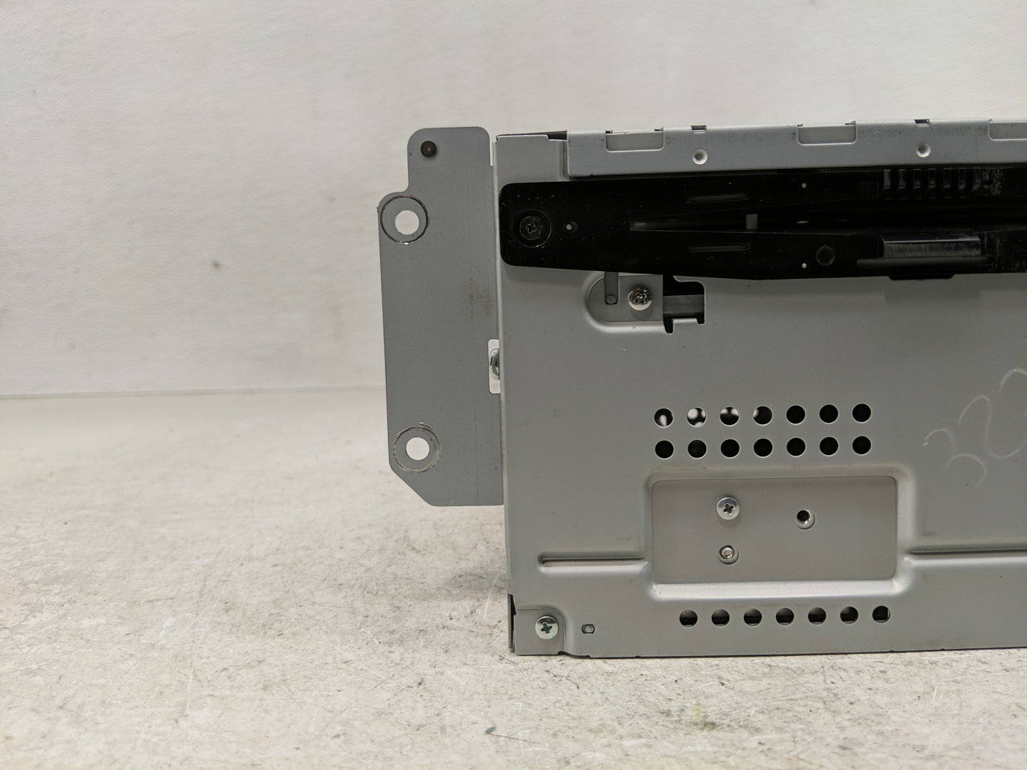 2010-2012 Ford Fusion Radio AM FM Cd Player Receiver Replacement P/N:BE5T-18D822-AB Fits Fits 2010 2011 2012 OEM Used Auto P