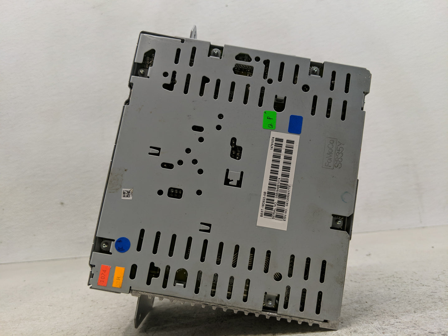 2010-2012 Ford Fusion Radio AM FM Cd Player Receiver Replacement P/N:BE5T-18D822-AB Fits Fits 2010 2011 2012 OEM Used Auto P
