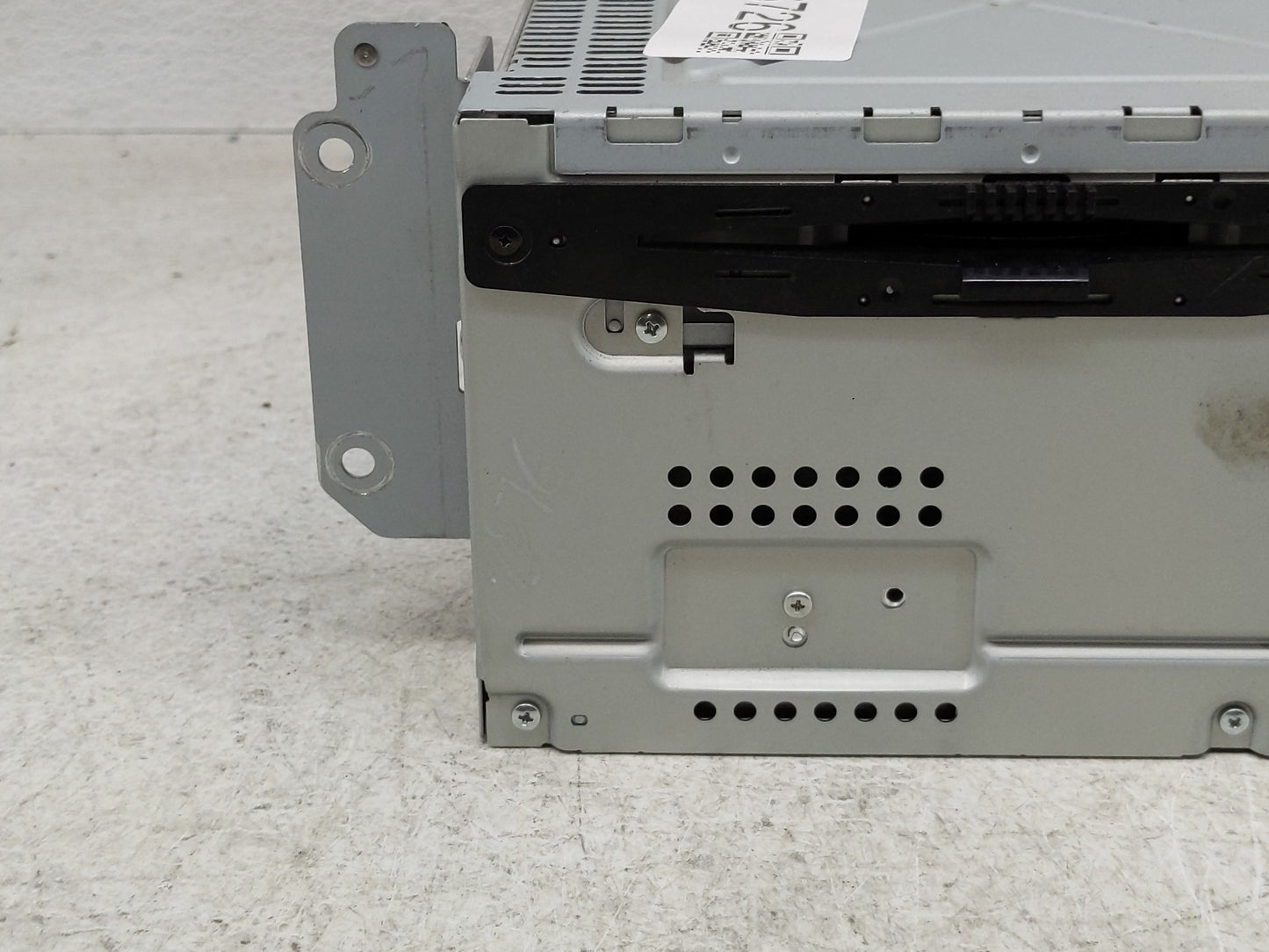 2011-2012 Ford Fusion Radio AM FM Cd Player Receiver Replacement P/N:BE5T-19C107-BA Fits Fits 2011 2012 OEM Used Auto Parts 