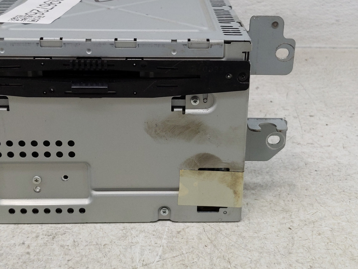 2011-2012 Ford Fusion Radio AM FM Cd Player Receiver Replacement P/N:BE5T-19C107-BA Fits Fits 2011 2012 OEM Used Auto Parts 