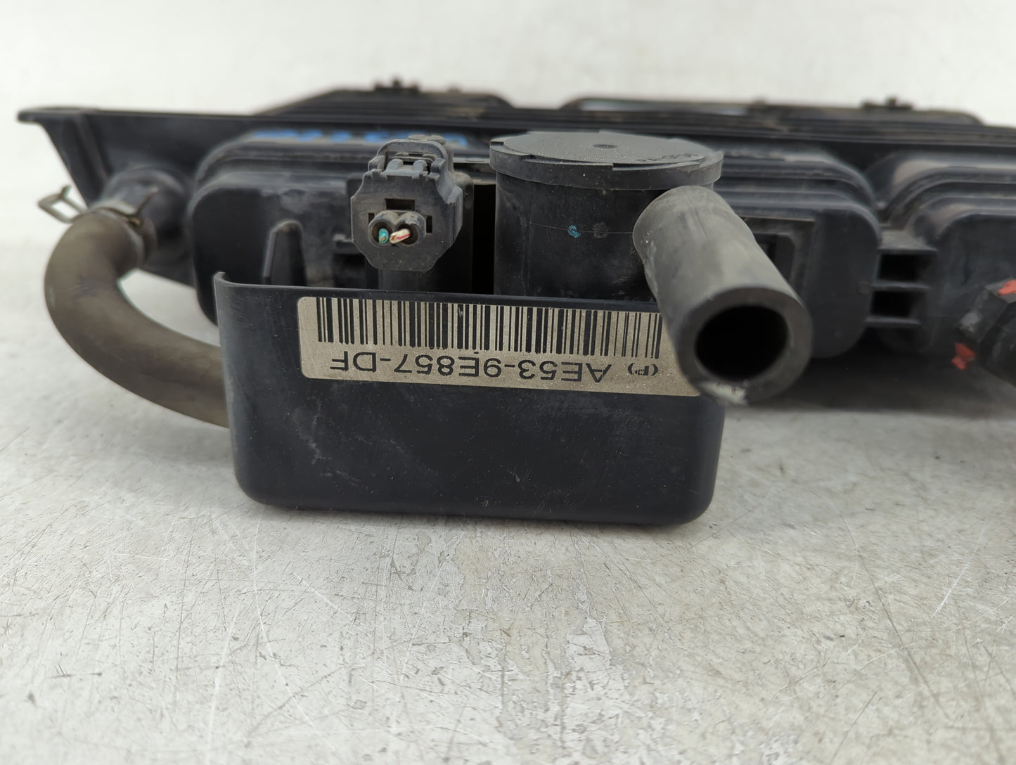2011 Ford Fusion Fuel Vapor Charcoal Canister 1410410 - Oemusedautoparts1.com