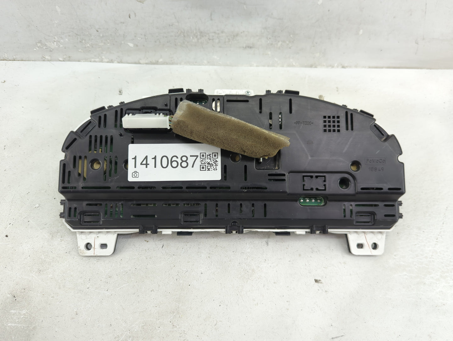 2011-2012 Ford Fusion Instrument Cluster Speedometer Gauges P/N:BE5T-10849-CD Fits Fits 2011 2012 OEM Used Auto Parts - Oemu