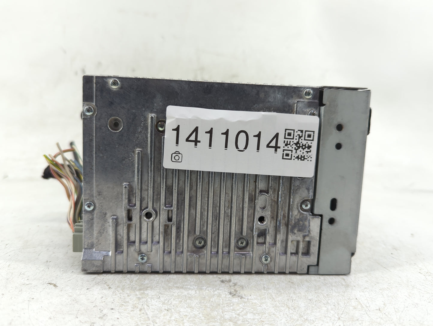 2010-2012 Ford Fusion Radio AM FM Cd Player Receiver Replacement P/N:BE5T-19C157-AA Fits Fits 2010 2011 2012 OEM Used Auto P