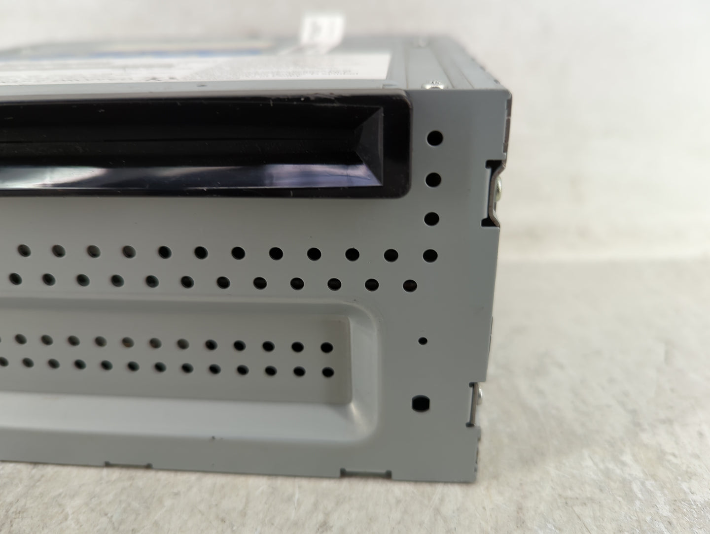 2011-2012 Ford Fusion Radio AM FM Cd Player Receiver Replacement P/N:BE5T-18D822-AA Fits Fits 2011 2012 OEM Used Auto Parts 