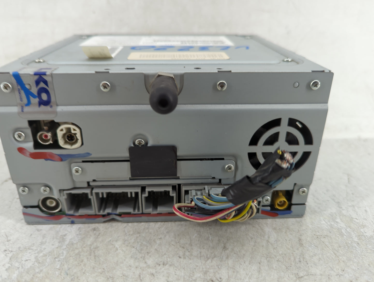 2011-2012 Ford Fusion Radio AM FM Cd Player Receiver Replacement P/N:BE5T-18D822-AA Fits Fits 2011 2012 OEM Used Auto Parts 