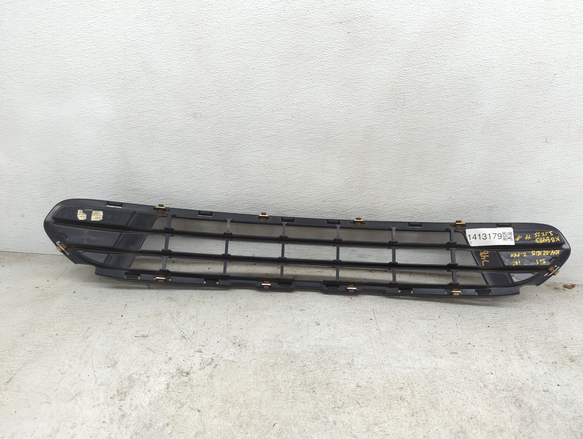 2011 Ford Fusion Front Grille Bumper Not Included Black - Oemusedautoparts1.com