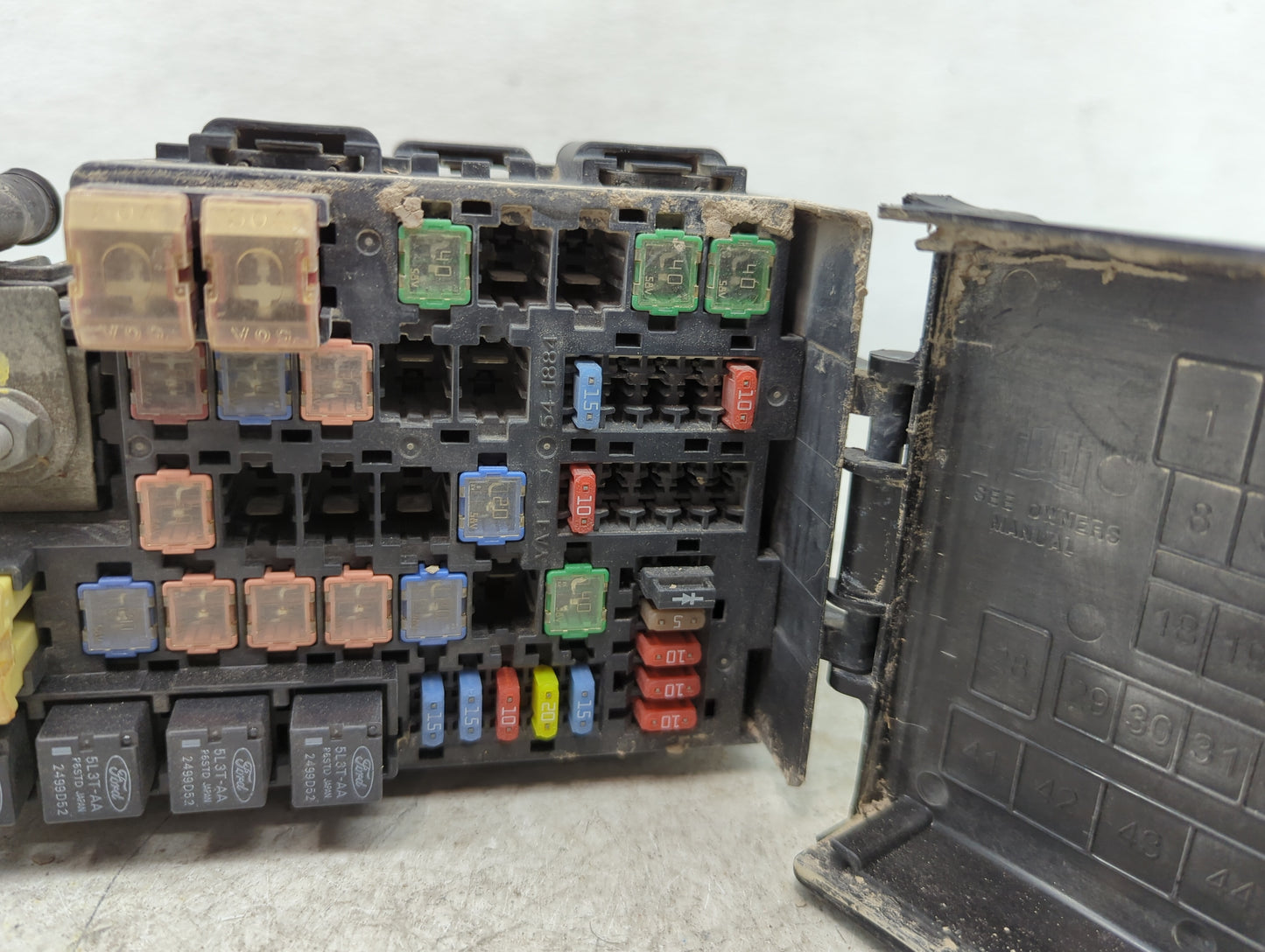 2010-2012 Ford Fusion Fusebox Fuse Box Panel Relay Module P/N:BE5T-14290-A Fits Fits 2010 2011 2012 OEM Used Auto Parts - Oe