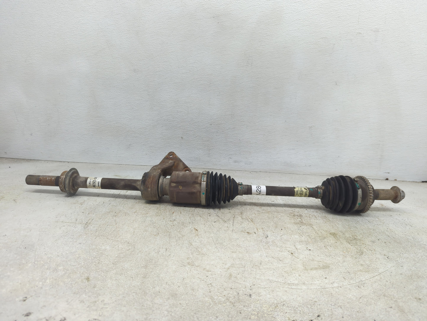2010-2012 Ford Fusion Axle Shaft Front Passenger Cv C/v - Oemusedautoparts1.com