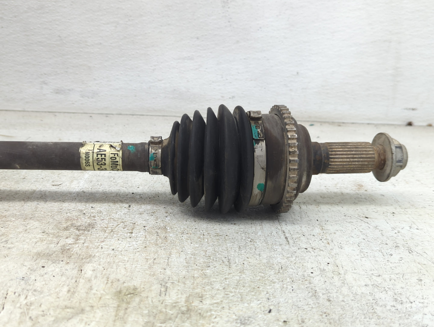 2010-2012 Ford Fusion Axle Shaft Front Passenger Cv C/v - Oemusedautoparts1.com