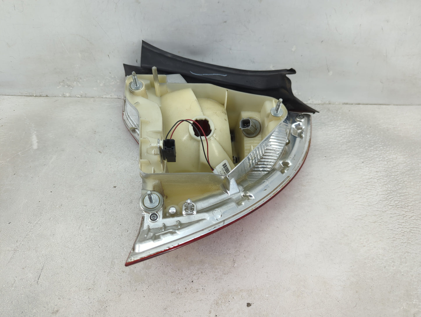 2010-2012 Ford Fusion Tail Light Assembly Passenger Right OEM Fits Fits 2010 2011 2012 OEM Used Auto Parts - Oemusedautopart