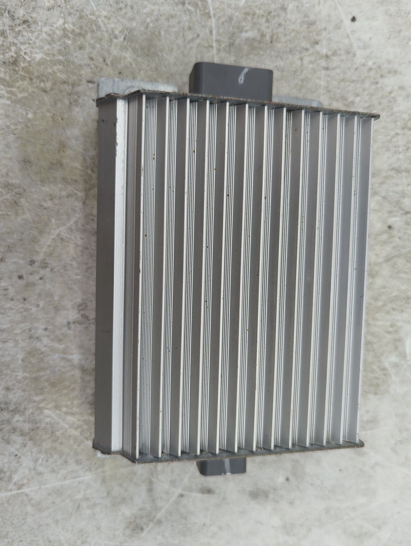 2010-2012 Ford Fusion Radio Speaker Amplifier Ba1t-18c808-aa - Oemusedautoparts1.com