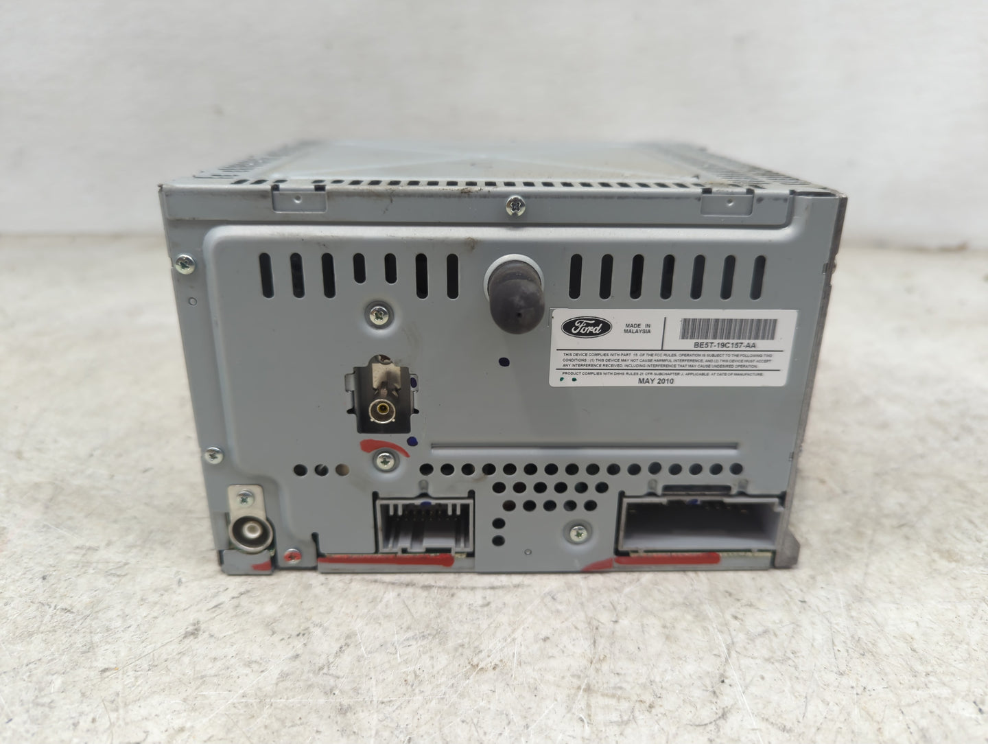 2011-2012 Ford Fusion Radio AM FM Cd Player Receiver Replacement P/N:BE5T-19C157-AA Fits Fits 2011 2012 OEM Used Auto Parts 