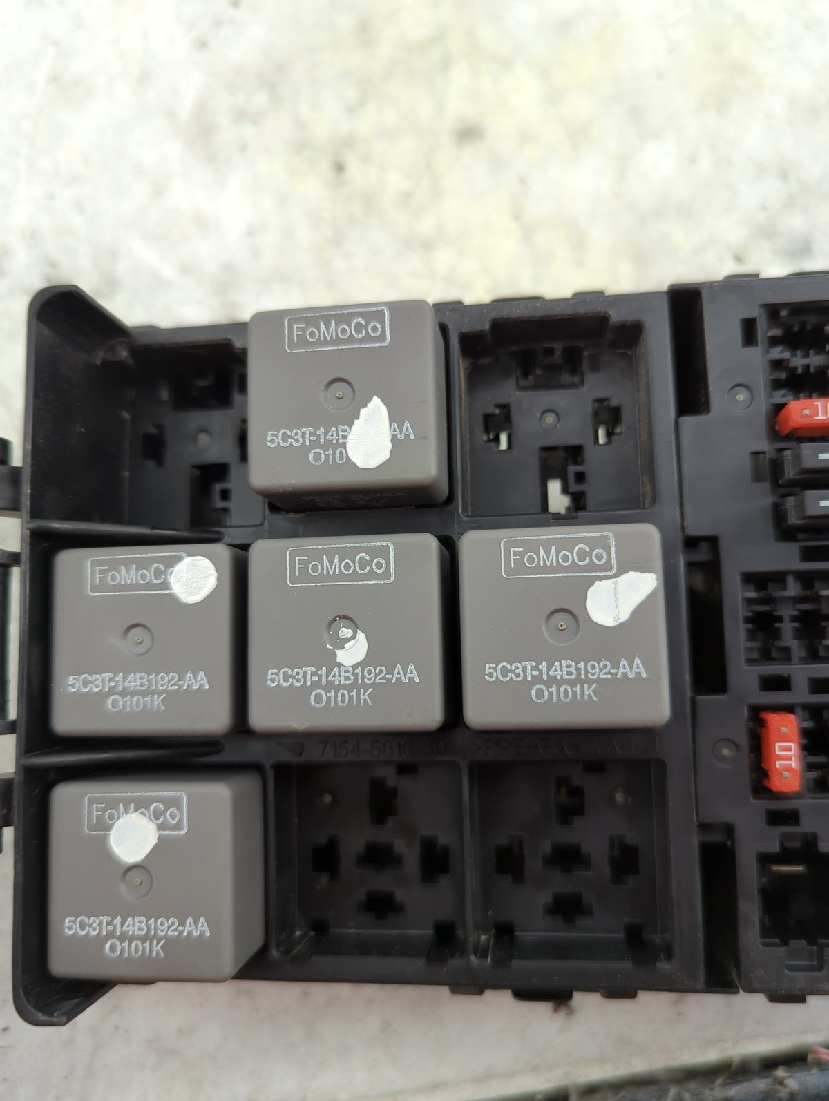 2010-2012 Ford Fusion Fusebox Fuse Box Panel Relay Module P/N:5C3T-14B192-AA 7154-5616-30 Fits Fits 2010 2011 2012 OEM Used 