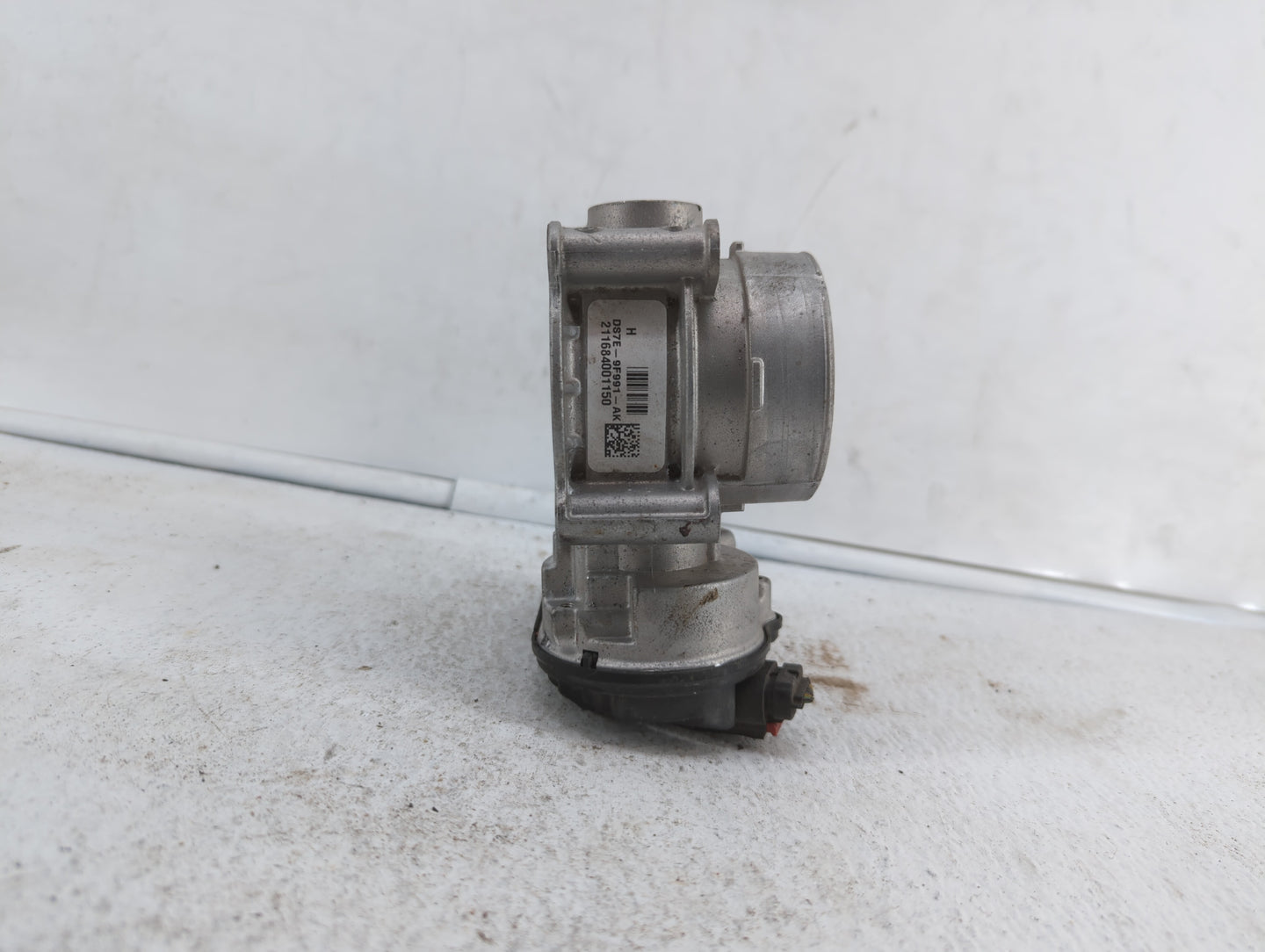 2010-2012 Ford Fusion Throttle Body P/N:9L8Z-A DS7Z-A, 9L8E-9F991-BC, DS7E-9F991-AK, DS7E-9F991-AJ Fits Fits 2009 2010 2011 