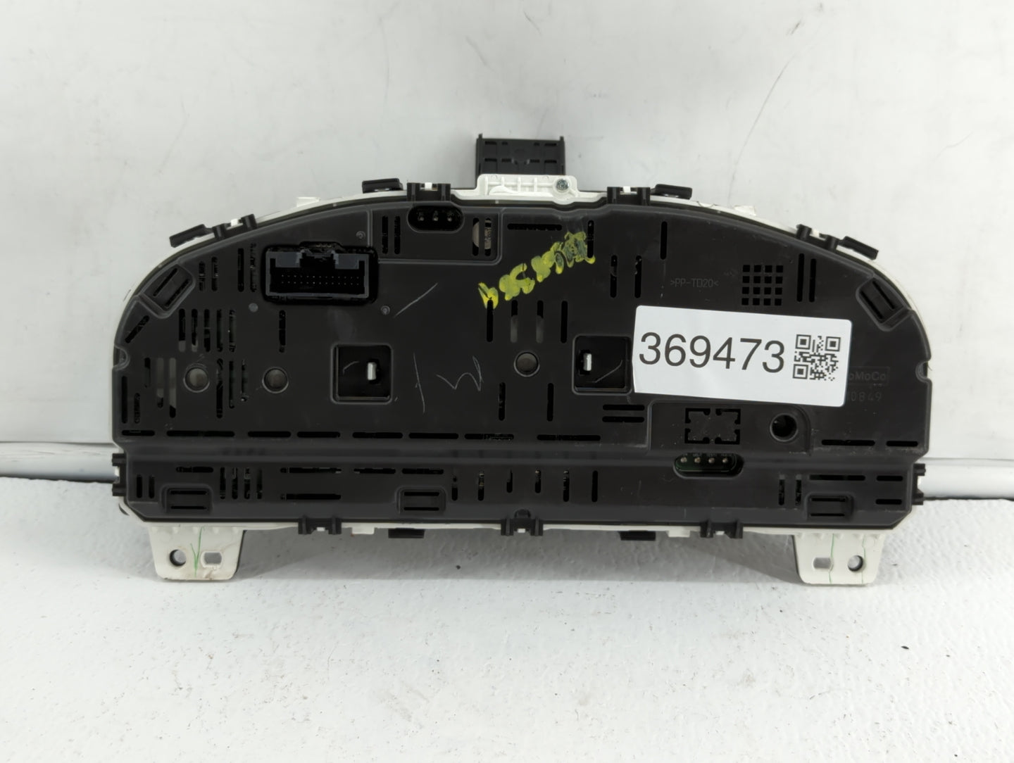 2011-2012 Ford Fusion Instrument Cluster Speedometer Gauges P/N:BE5T-10849-CD Fits Fits 2011 2012 OEM Used Auto Parts - Oemu