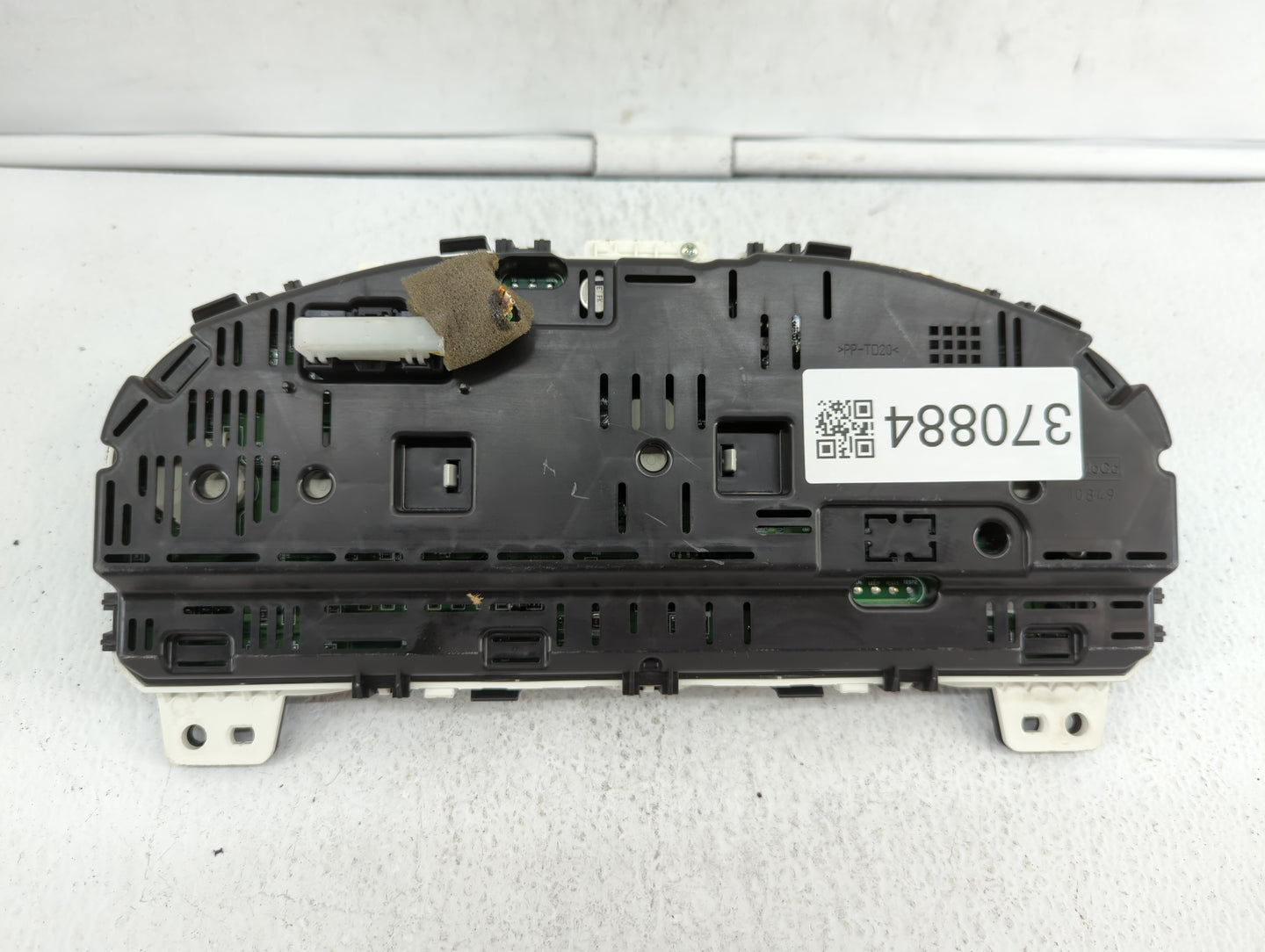 2011 Ford Fusion Instrument Cluster Speedometer Gauges P/N:BE5T-10849-CC BE5T-10849-CD Fits OEM Used Auto Parts - Oemusedaut