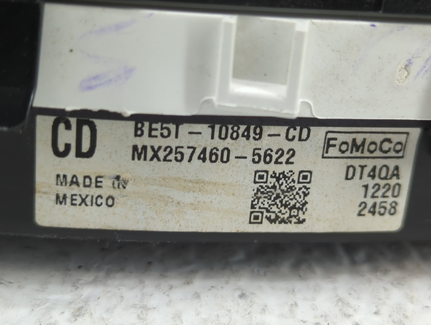 2011-2012 Ford Fusion Instrument Cluster Speedometer Gauges P/N:BE5T-10849-CD Fits Fits 2011 2012 OEM Used Auto Parts - Oemu