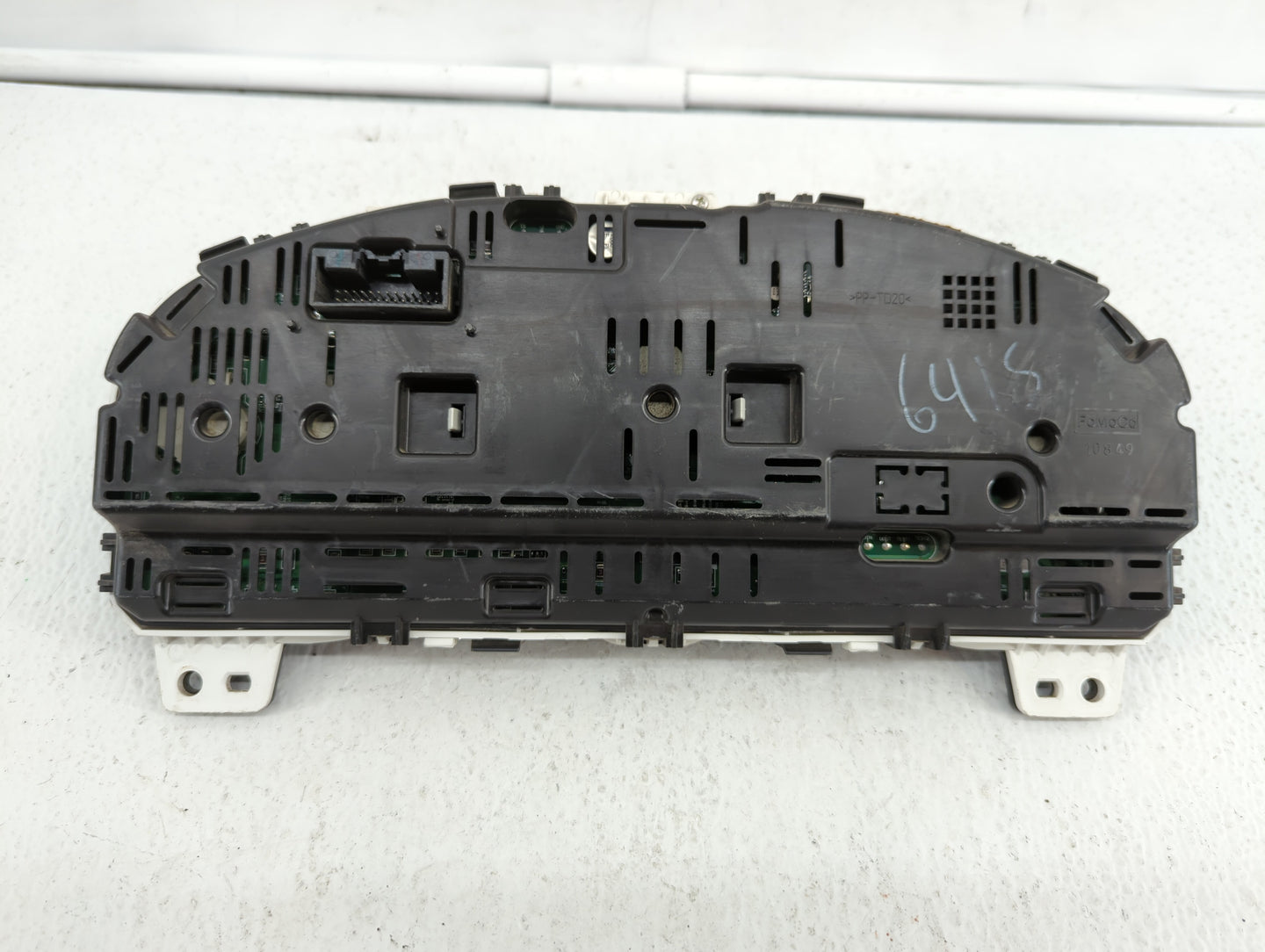 2011 Ford Fusion Instrument Cluster Speedometer Gauges P/N:BE5T-10849-CC BE5T-10849-CD Fits OEM Used Auto Parts - Oemusedaut