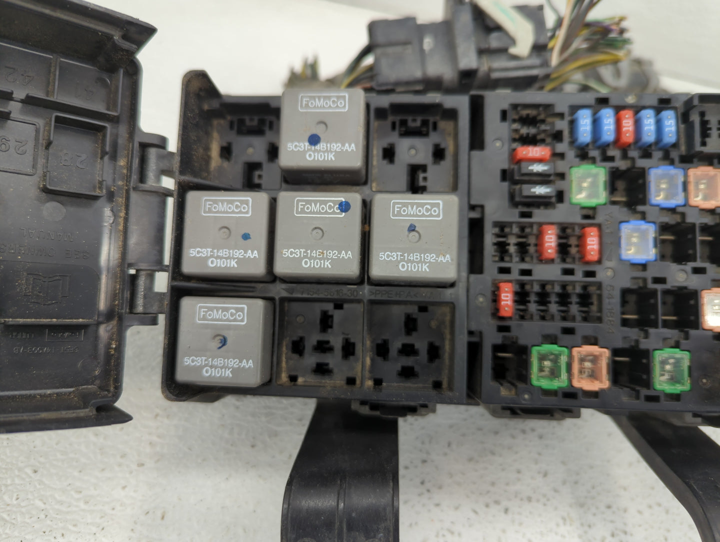 2010-2012 Ford Fusion Fusebox Fuse Box Panel Relay Module P/N:7E5T-14A003-BA AE5T-14290-E, 6E5T-14A003-AB Fits Fits 2010 201